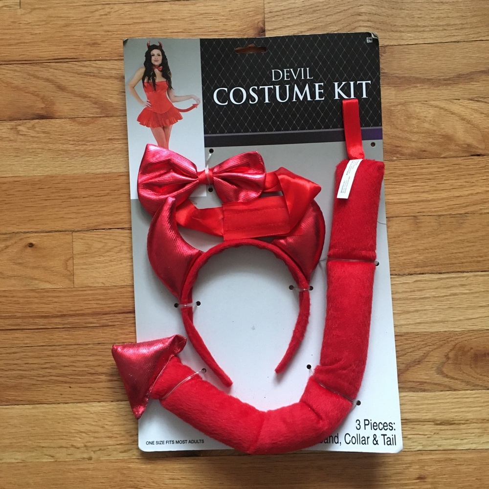 New! Devil Costume Accessory Set